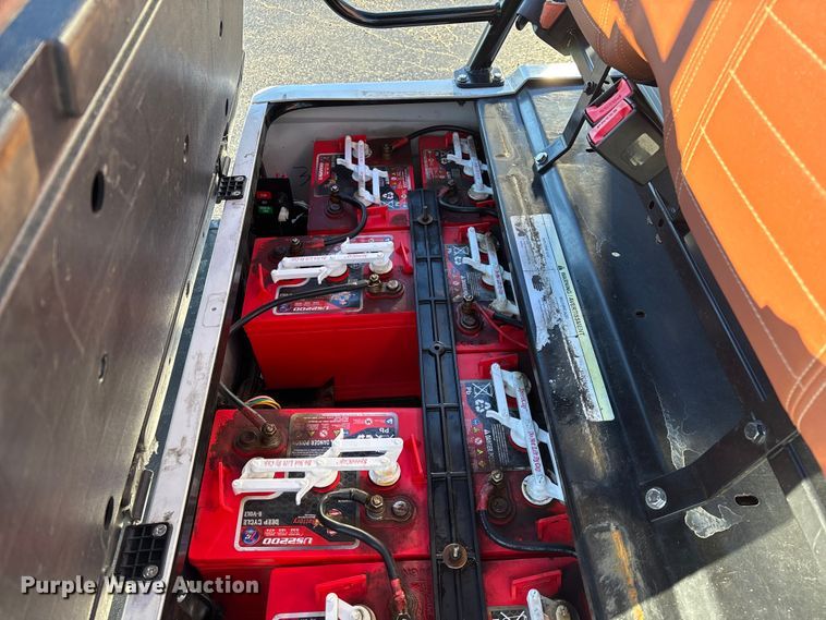 image for item EN5989 Cruise Car LT-A617.H8 golf cart