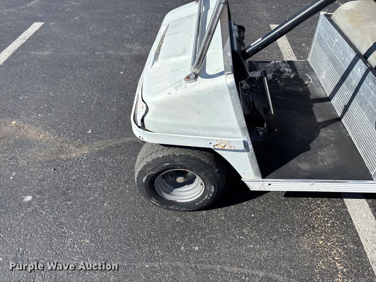 image for item EN5990 2010 Club Car Turf 2 Carryall golf cart