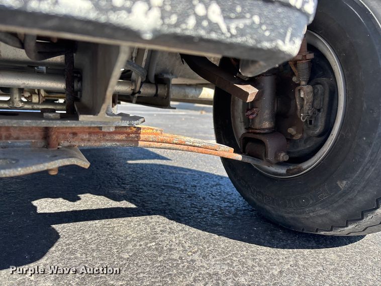 image for item EN5990 2010 Club Car Turf 2 Carryall golf cart