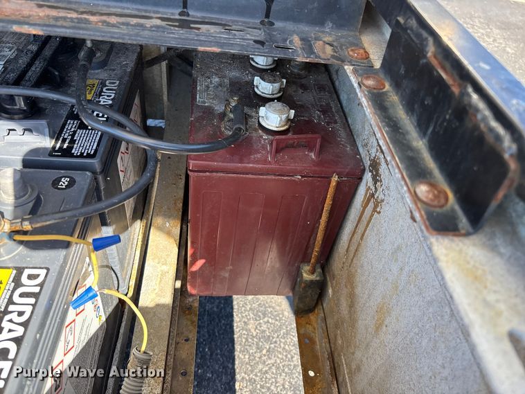 image for item EN5990 2010 Club Car Turf 2 Carryall golf cart