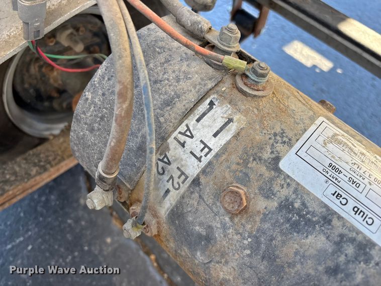 image for item EN5990 2010 Club Car Turf 2 Carryall golf cart