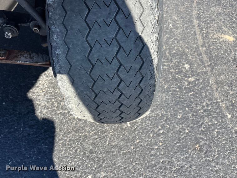 image for item EN5990 2010 Club Car Turf 2 Carryall golf cart