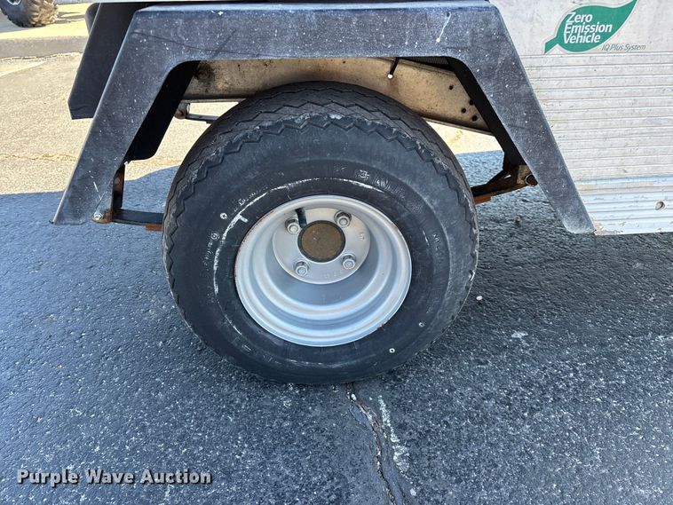 image for item EN5990 2010 Club Car Turf 2 Carryall golf cart