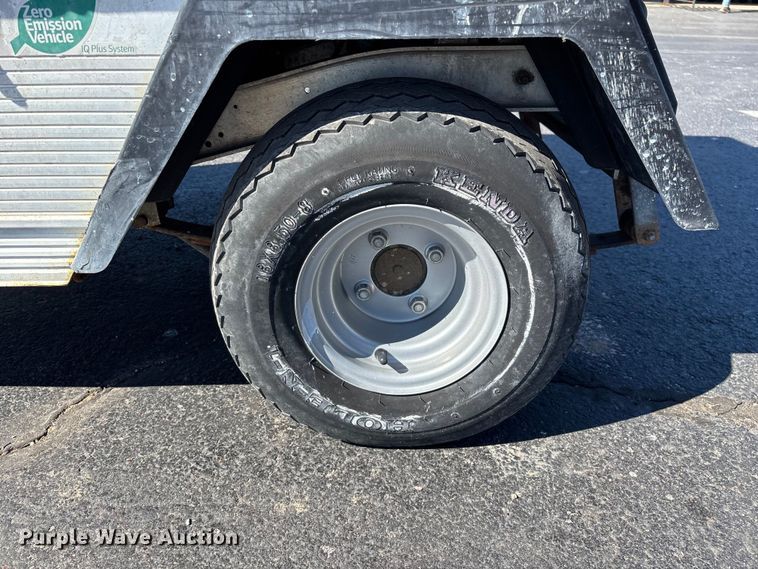 image for item EN5990 2010 Club Car Turf 2 Carryall golf cart