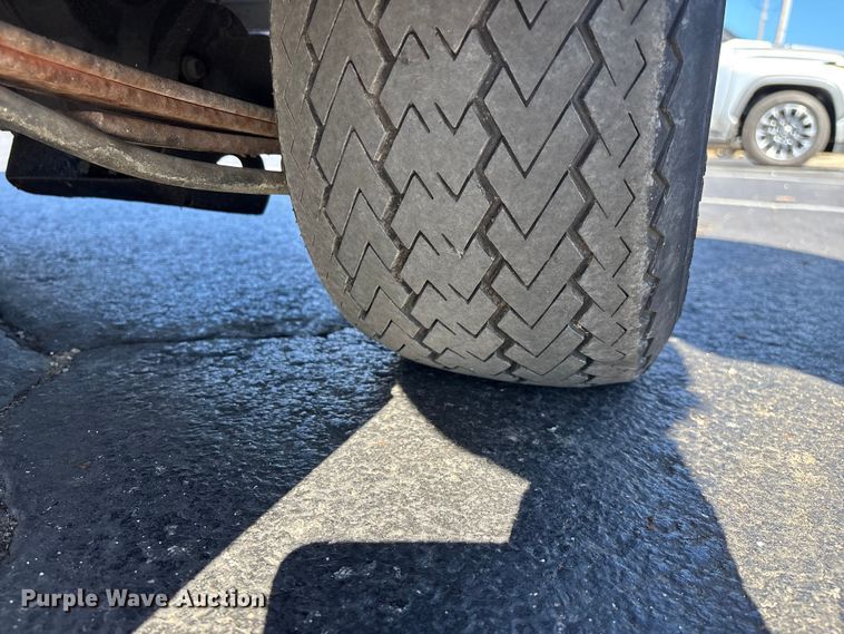 image for item EN5990 2010 Club Car Turf 2 Carryall golf cart