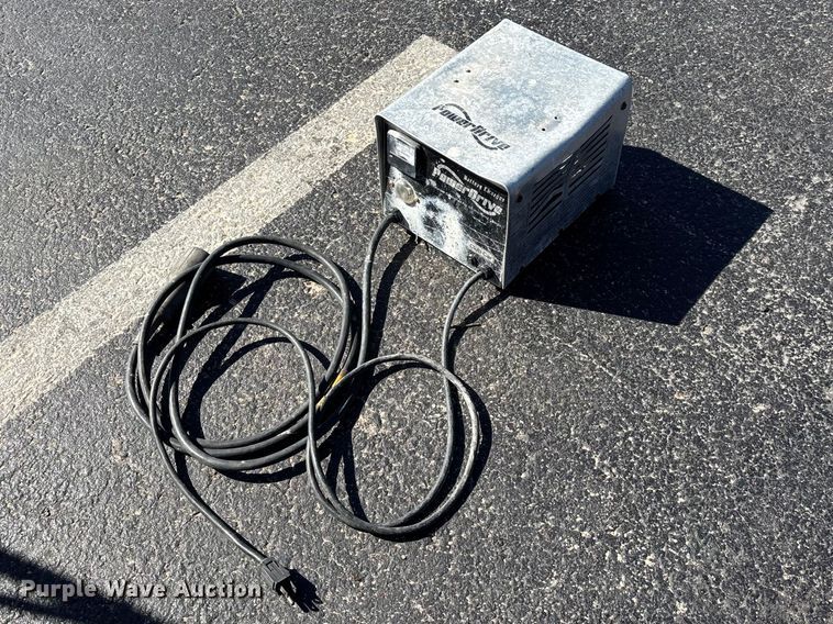 image for item EN5990 2010 Club Car Turf 2 Carryall golf cart