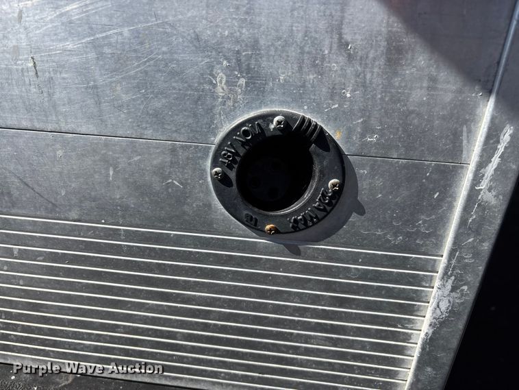 image for item EN5990 2010 Club Car Turf 2 Carryall golf cart