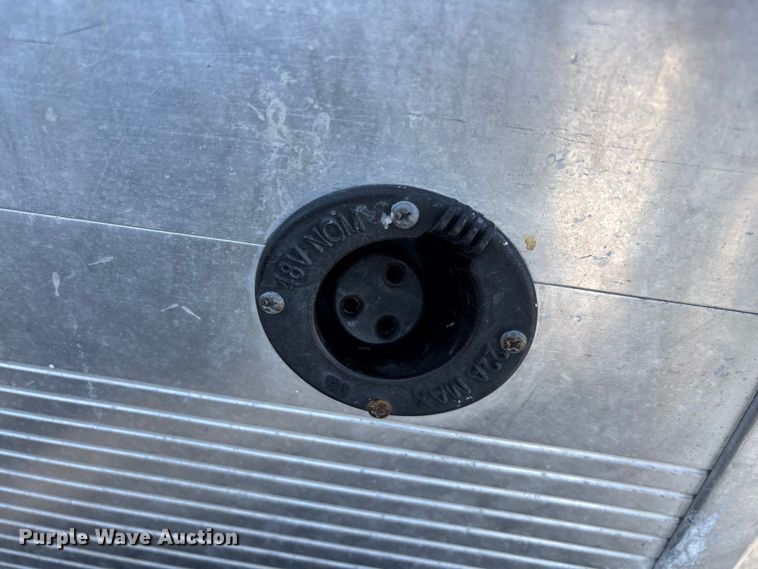 image for item EN5990 2010 Club Car Turf 2 Carryall golf cart