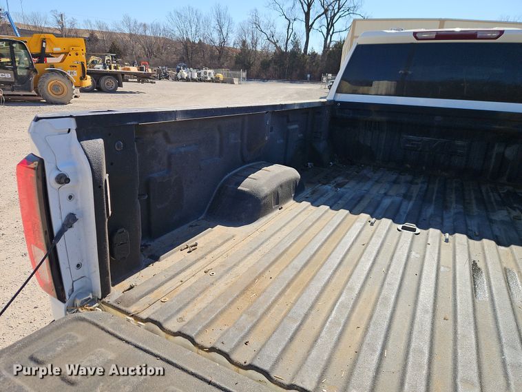 image for item EO7024 2022 GMC Sierra 3500HD Crew Cab pickup truck