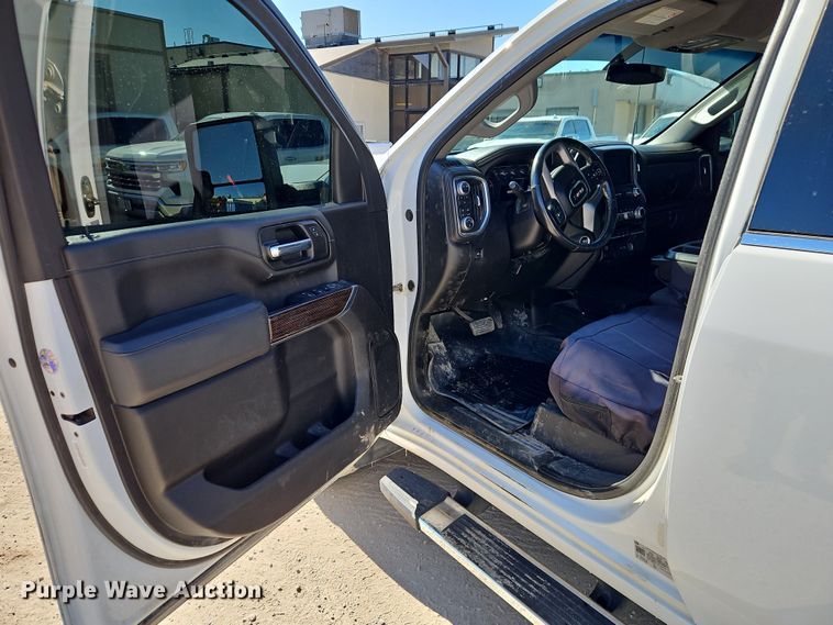 image for item EO7024 2022 GMC Sierra 3500HD Crew Cab pickup truck