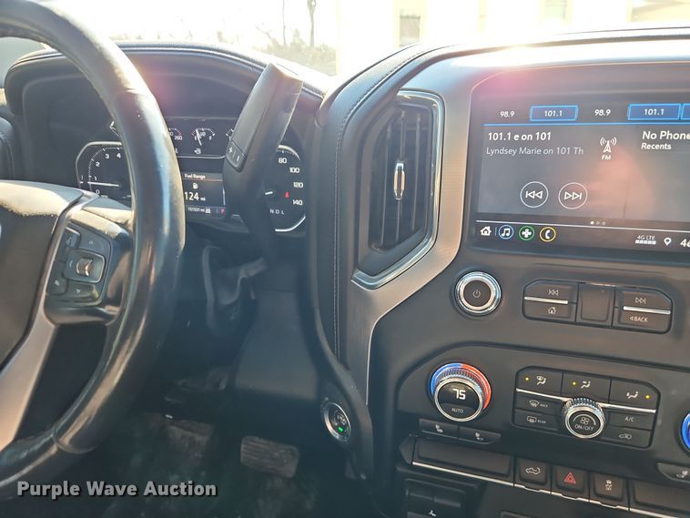 image for item EO7024 2022 GMC Sierra 3500HD Crew Cab pickup truck