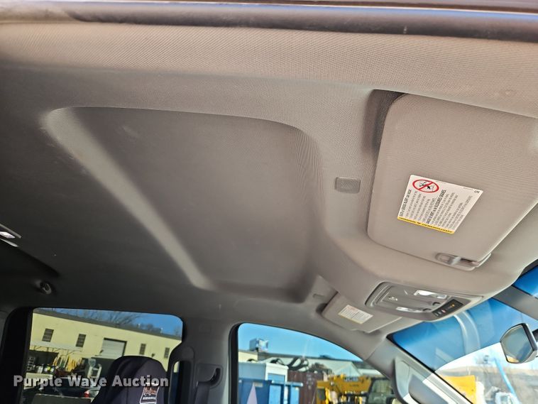 image for item EO7024 2022 GMC Sierra 3500HD Crew Cab pickup truck