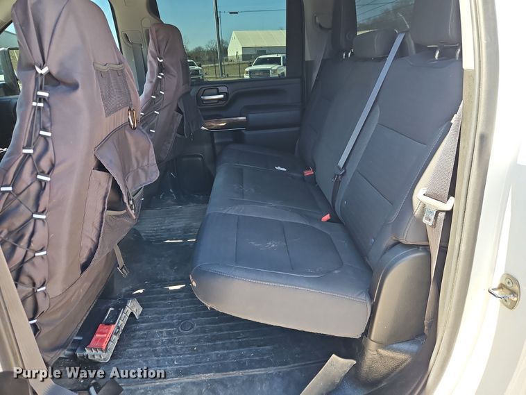 image for item EO7024 2022 GMC Sierra 3500HD Crew Cab pickup truck