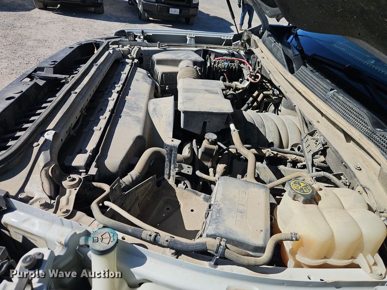 image for item EO7024 2022 GMC Sierra 3500HD Crew Cab pickup truck