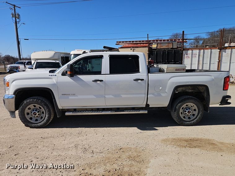 image for item EO7025 2017 GMC Sierra 2500HD Crew Cab pickup truck