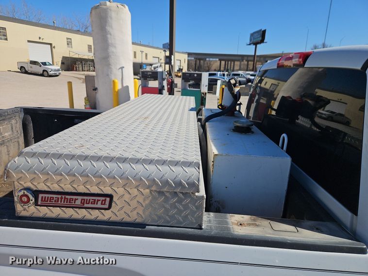 image for item EO7025 2017 GMC Sierra 2500HD Crew Cab pickup truck