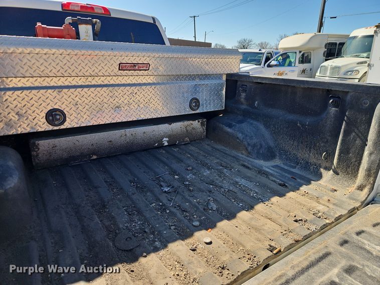 image for item EO7025 2017 GMC Sierra 2500HD Crew Cab pickup truck