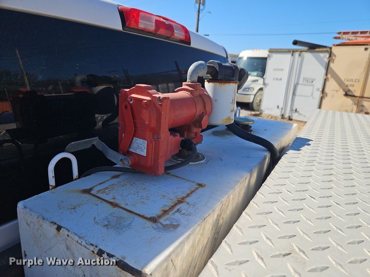 image for item EO7025 2017 GMC Sierra 2500HD Crew Cab pickup truck