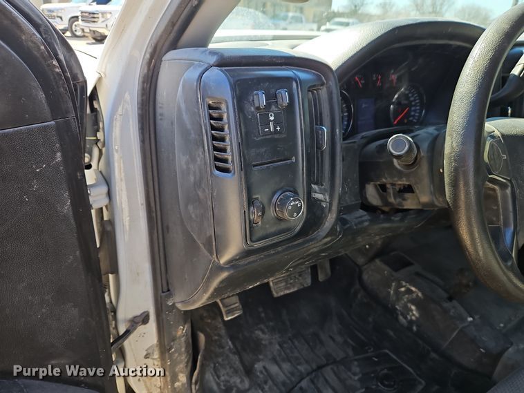 image for item EO7025 2017 GMC Sierra 2500HD Crew Cab pickup truck