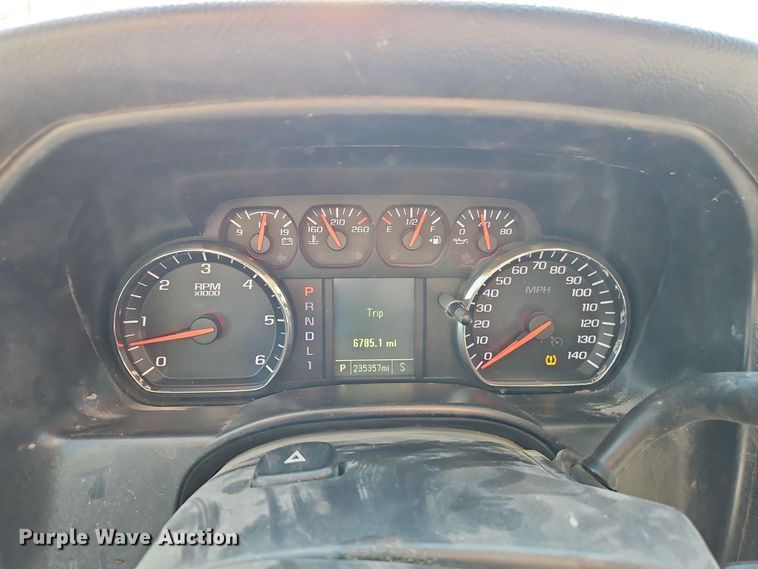 image for item EO7025 2017 GMC Sierra 2500HD Crew Cab pickup truck