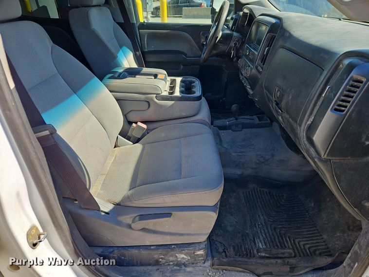 image for item EO7025 2017 GMC Sierra 2500HD Crew Cab pickup truck