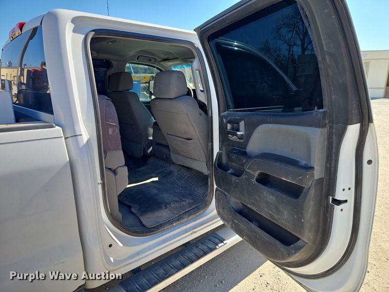 image for item EO7025 2017 GMC Sierra 2500HD Crew Cab pickup truck