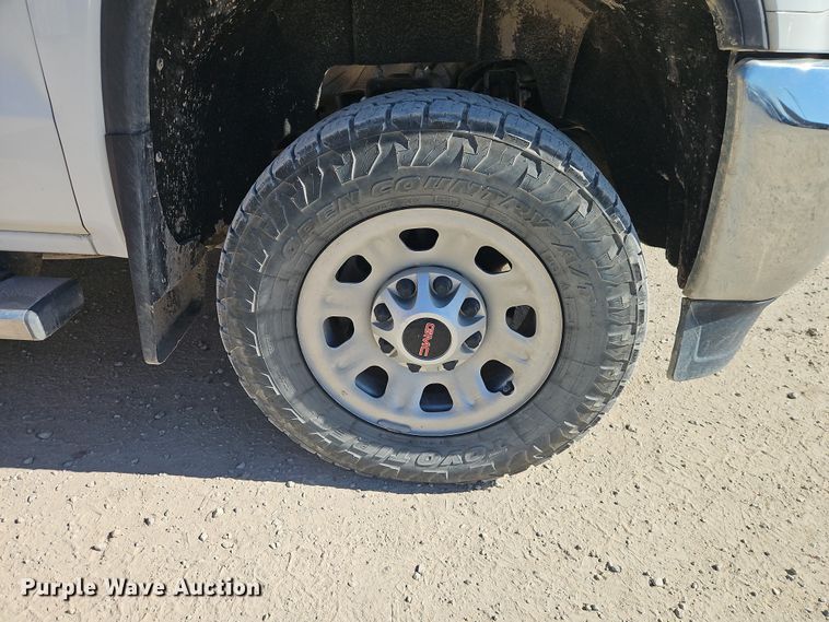 image for item EO7025 2017 GMC Sierra 2500HD Crew Cab pickup truck