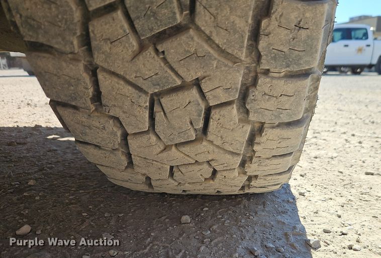 image for item EO7025 2017 GMC Sierra 2500HD Crew Cab pickup truck