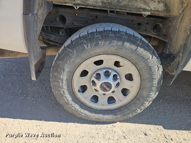 image for item EO7025 2017 GMC Sierra 2500HD Crew Cab pickup truck