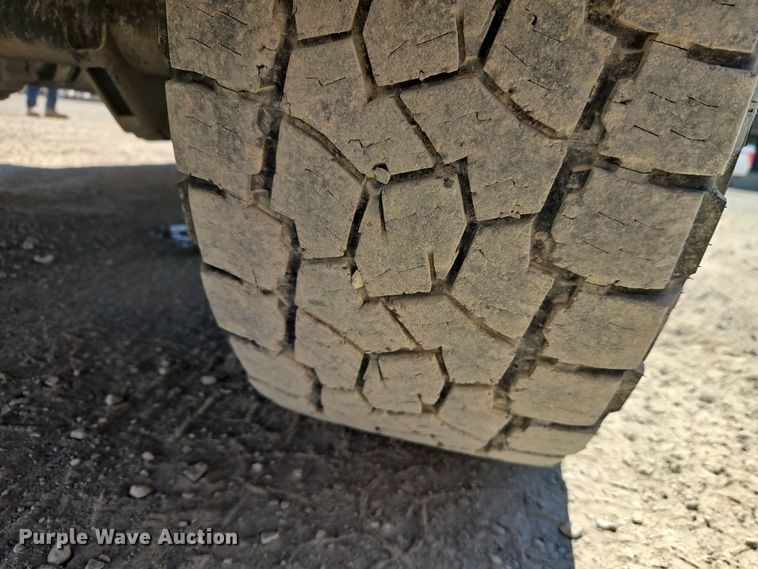 image for item EO7025 2017 GMC Sierra 2500HD Crew Cab pickup truck