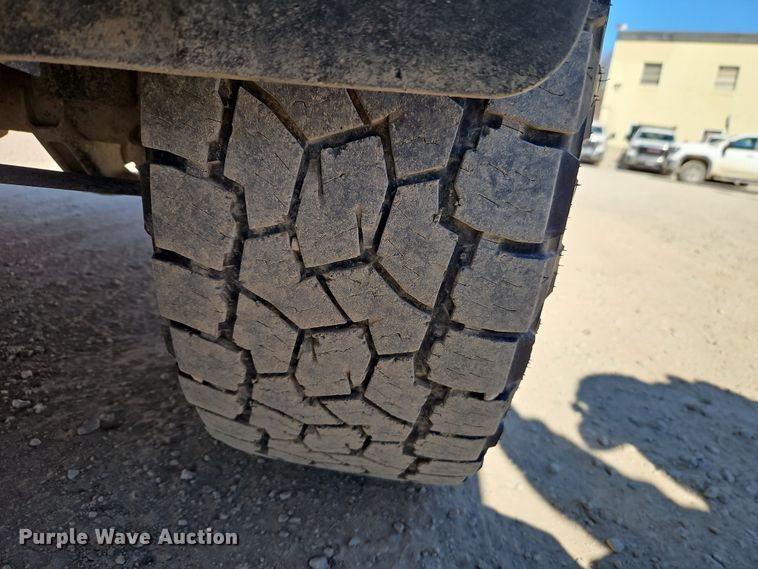 image for item EO7025 2017 GMC Sierra 2500HD Crew Cab pickup truck