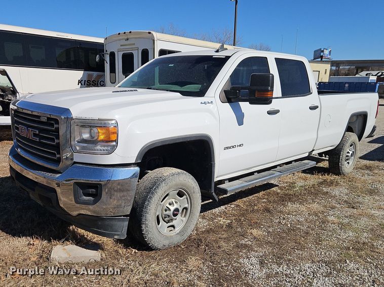 image for item EO7026 2016 GMC Sierra 2500HD Crew Cab pickup truck