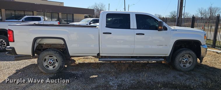 image for item EO7026 2016 GMC Sierra 2500HD Crew Cab pickup truck