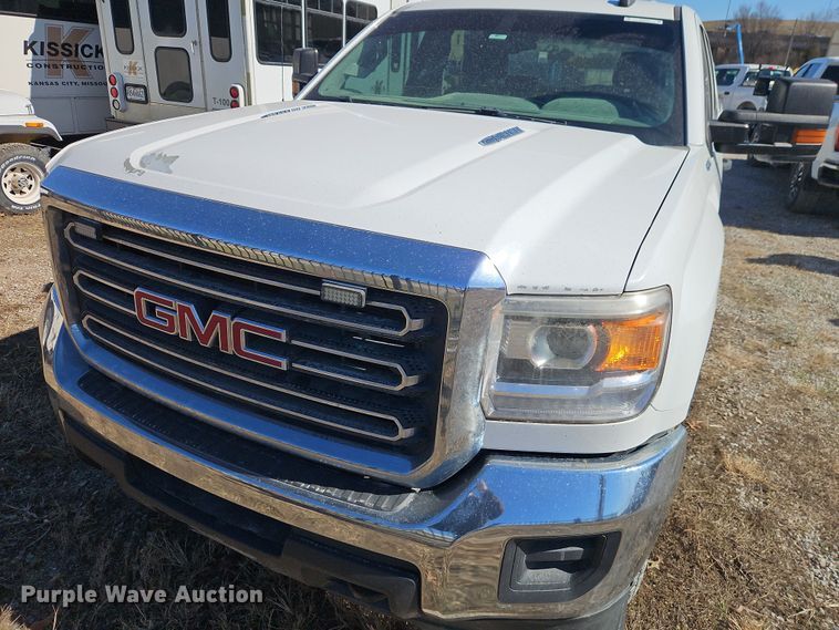 image for item EO7026 2016 GMC Sierra 2500HD Crew Cab pickup truck