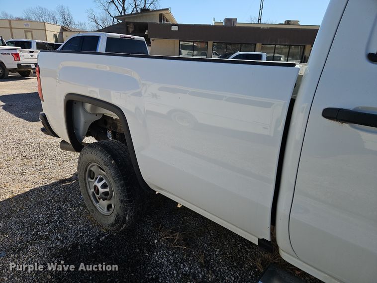 image for item EO7026 2016 GMC Sierra 2500HD Crew Cab pickup truck