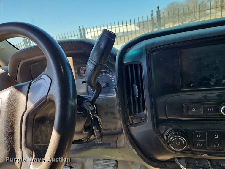 image for item EO7026 2016 GMC Sierra 2500HD Crew Cab pickup truck