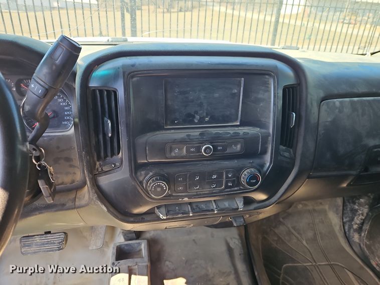 image for item EO7026 2016 GMC Sierra 2500HD Crew Cab pickup truck