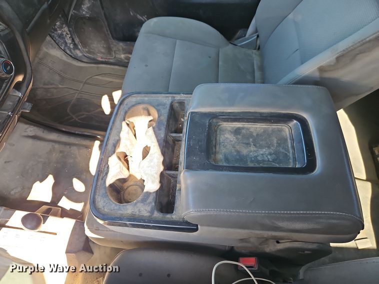 image for item EO7026 2016 GMC Sierra 2500HD Crew Cab pickup truck