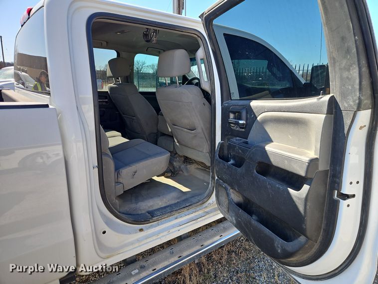 image for item EO7026 2016 GMC Sierra 2500HD Crew Cab pickup truck