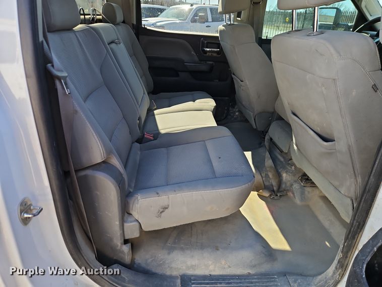 image for item EO7026 2016 GMC Sierra 2500HD Crew Cab pickup truck