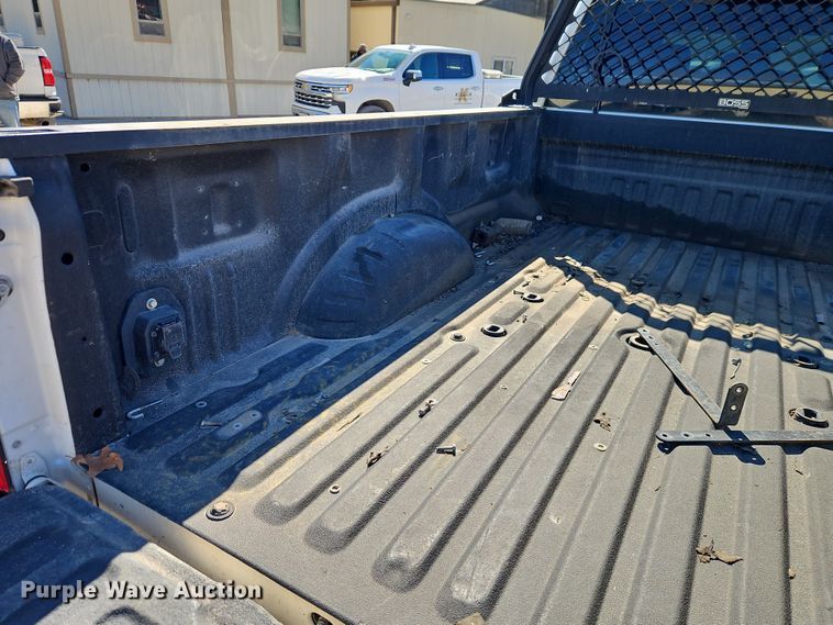 image for item EO7028 2019 Ford F250 Super Duty Crew Cab pickup truck