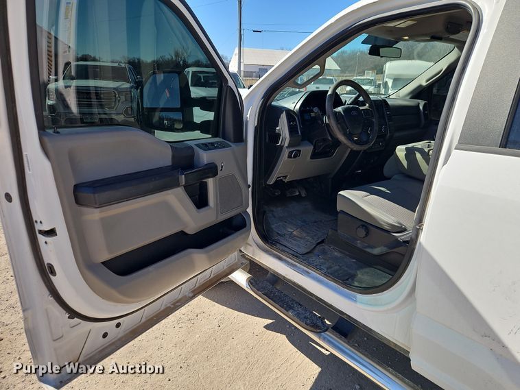 image for item EO7028 2019 Ford F250 Super Duty Crew Cab pickup truck