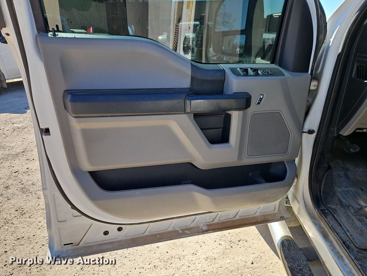 image for item EO7028 2019 Ford F250 Super Duty Crew Cab pickup truck