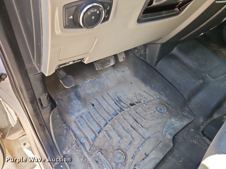 image for item EO7028 2019 Ford F250 Super Duty Crew Cab pickup truck