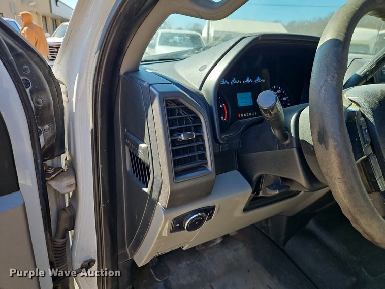 image for item EO7028 2019 Ford F250 Super Duty Crew Cab pickup truck