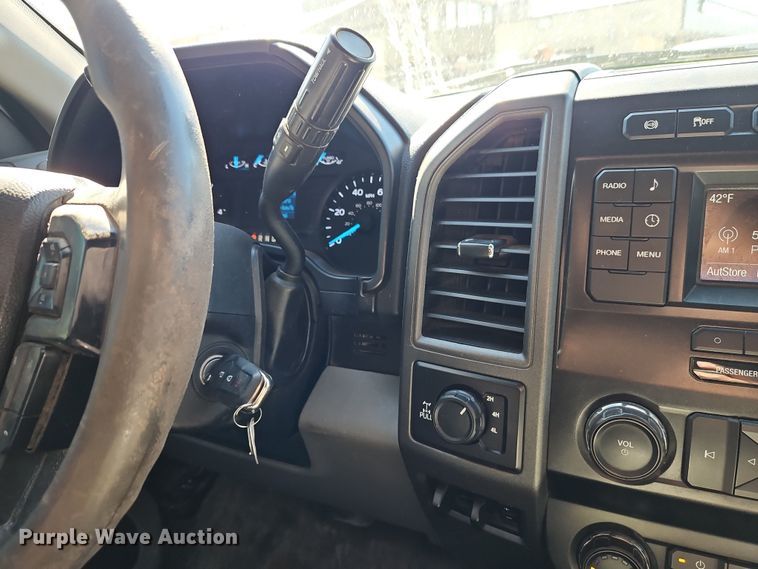 image for item EO7028 2019 Ford F250 Super Duty Crew Cab pickup truck