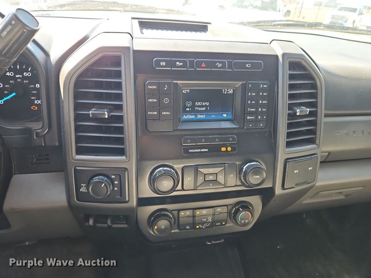 image for item EO7028 2019 Ford F250 Super Duty Crew Cab pickup truck