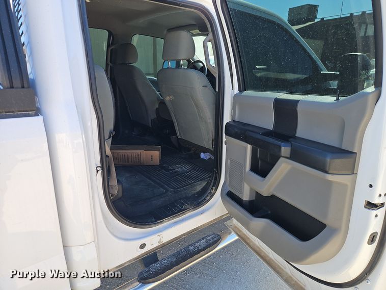 image for item EO7028 2019 Ford F250 Super Duty Crew Cab pickup truck