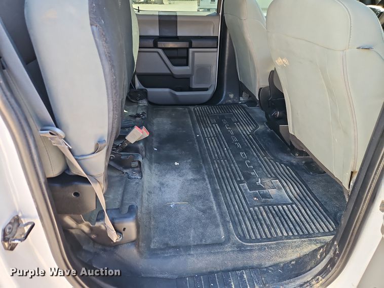 image for item EO7028 2019 Ford F250 Super Duty Crew Cab pickup truck