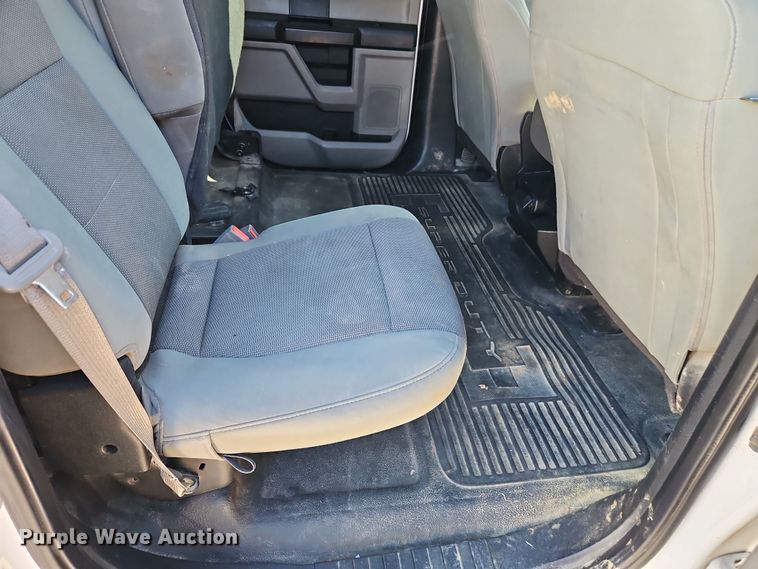 image for item EO7028 2019 Ford F250 Super Duty Crew Cab pickup truck